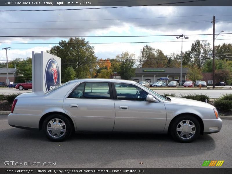 Light Platinum / Black 2005 Cadillac DeVille Sedan