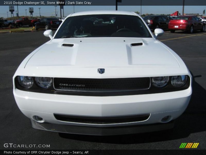 Stone White / Dark Slate Gray 2010 Dodge Challenger SE
