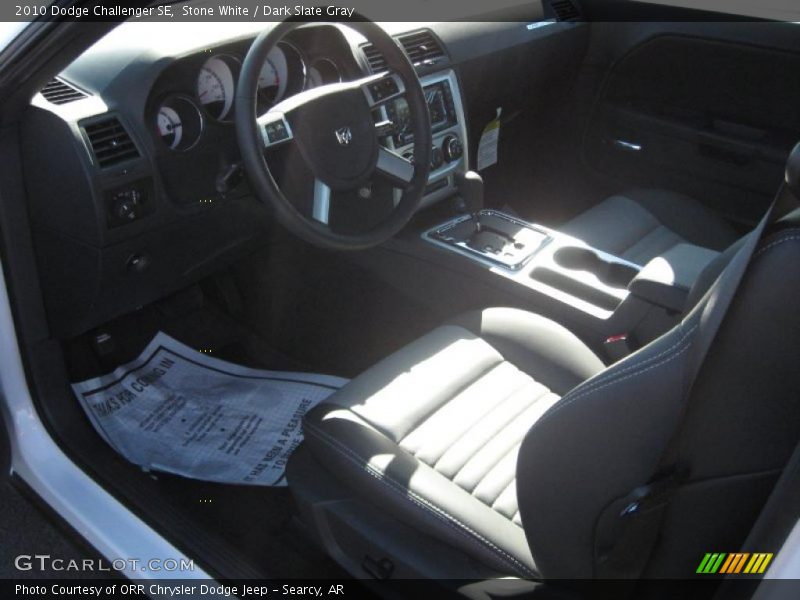 Stone White / Dark Slate Gray 2010 Dodge Challenger SE