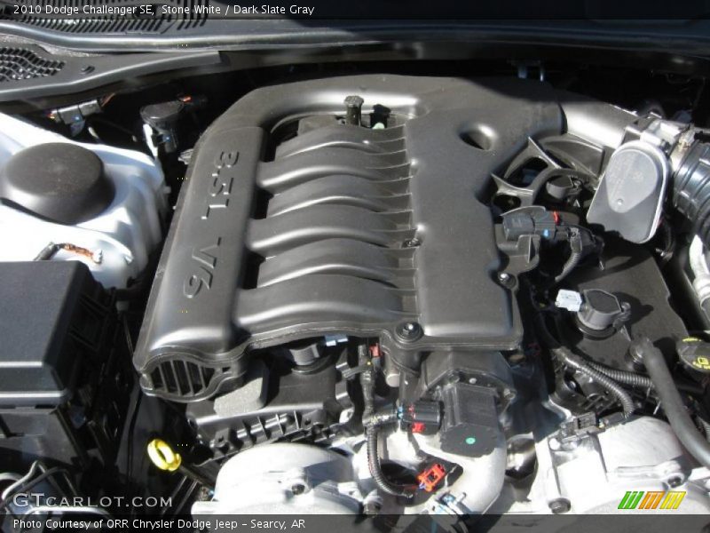 Stone White / Dark Slate Gray 2010 Dodge Challenger SE