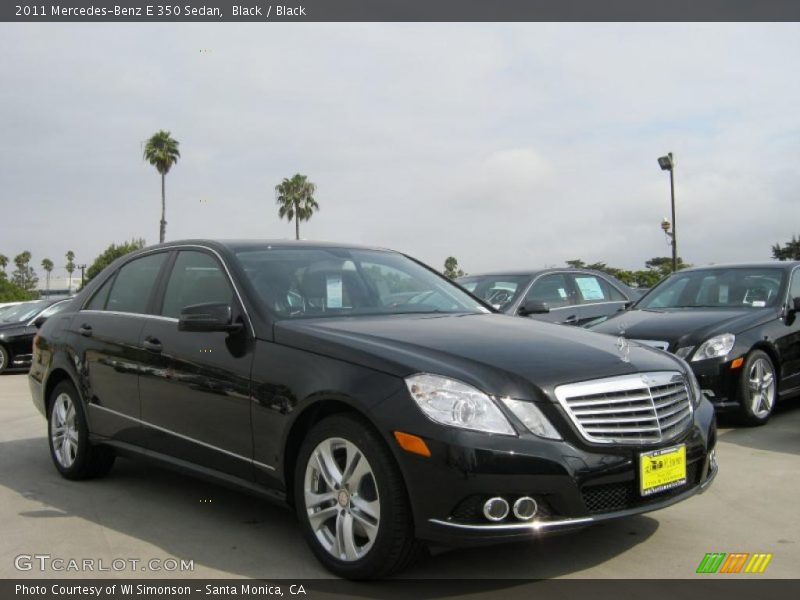 Front 3/4 View of 2011 E 350 Sedan