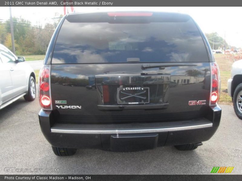 Carbon Black Metallic / Ebony 2011 GMC Yukon Denali AWD