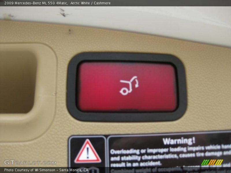 Arctic White / Cashmere 2009 Mercedes-Benz ML 550 4Matic