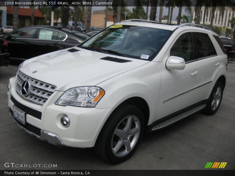 Front 3/4 View of 2009 ML 550 4Matic