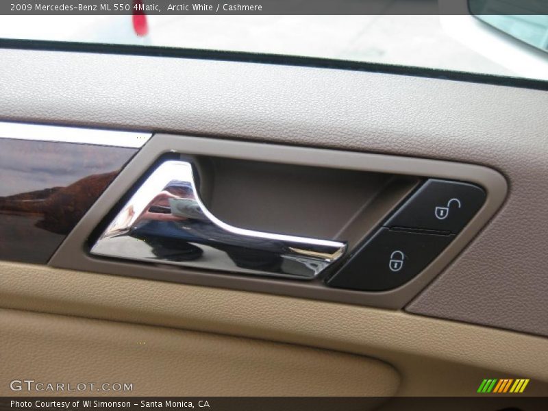Arctic White / Cashmere 2009 Mercedes-Benz ML 550 4Matic