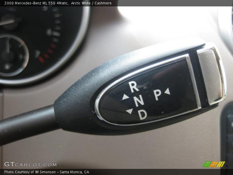 Arctic White / Cashmere 2009 Mercedes-Benz ML 550 4Matic