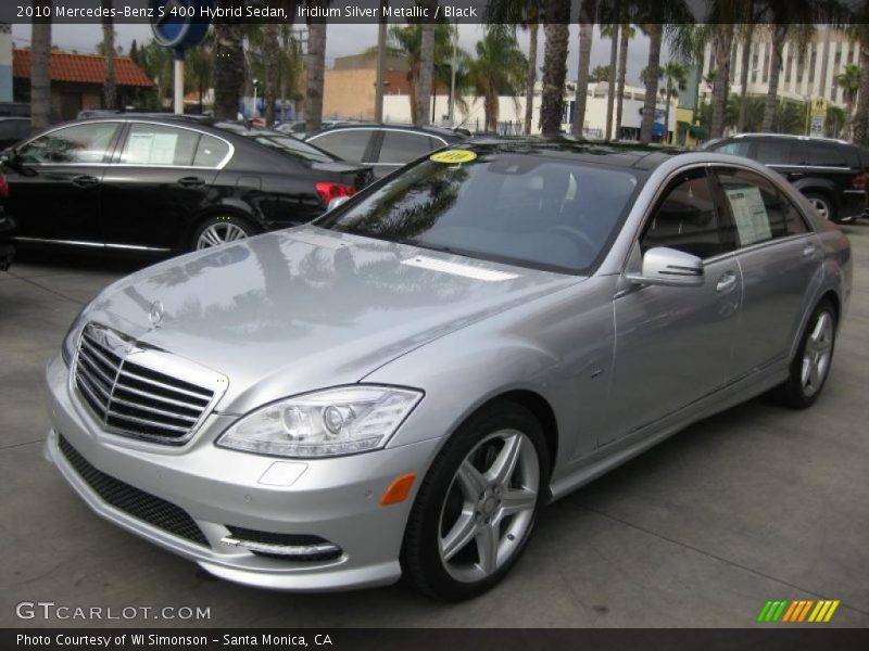Front 3/4 View of 2010 S 400 Hybrid Sedan
