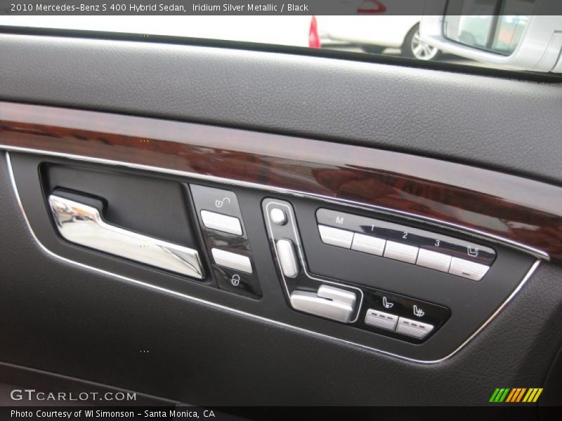 Door Panel of 2010 S 400 Hybrid Sedan