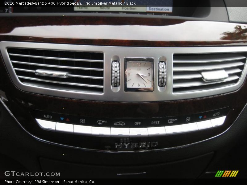 Controls of 2010 S 400 Hybrid Sedan