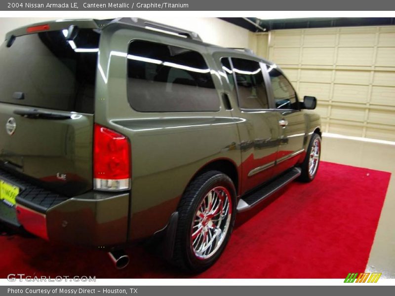 Canteen Metallic / Graphite/Titanium 2004 Nissan Armada LE