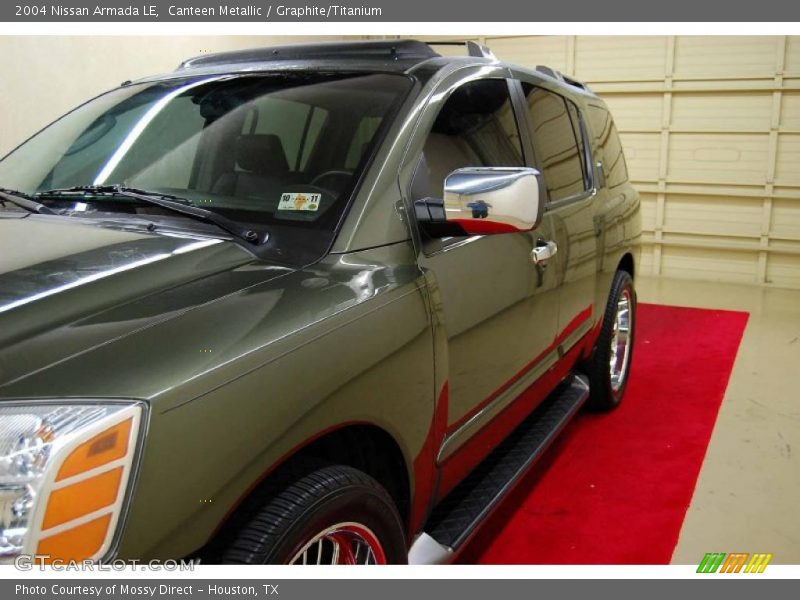 Canteen Metallic / Graphite/Titanium 2004 Nissan Armada LE
