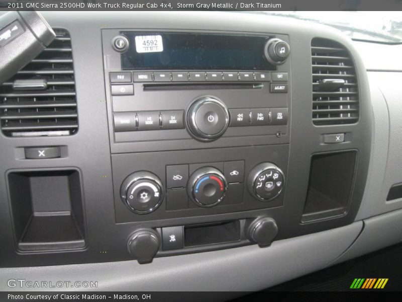 Controls of 2011 Sierra 2500HD Work Truck Regular Cab 4x4