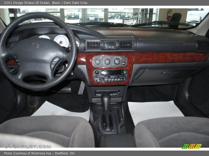 Dashboard of 2001 Stratus SE Sedan