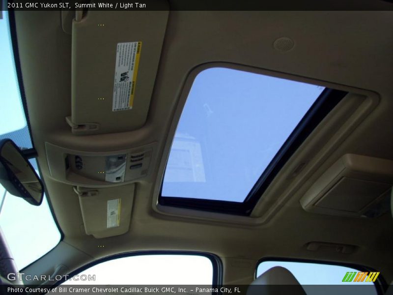 Sunroof of 2011 Yukon SLT