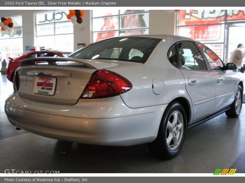 Silver Frost Metallic / Medium Graphite 2002 Ford Taurus SES
