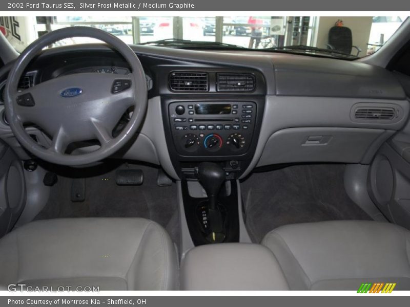 Dashboard of 2002 Taurus SES