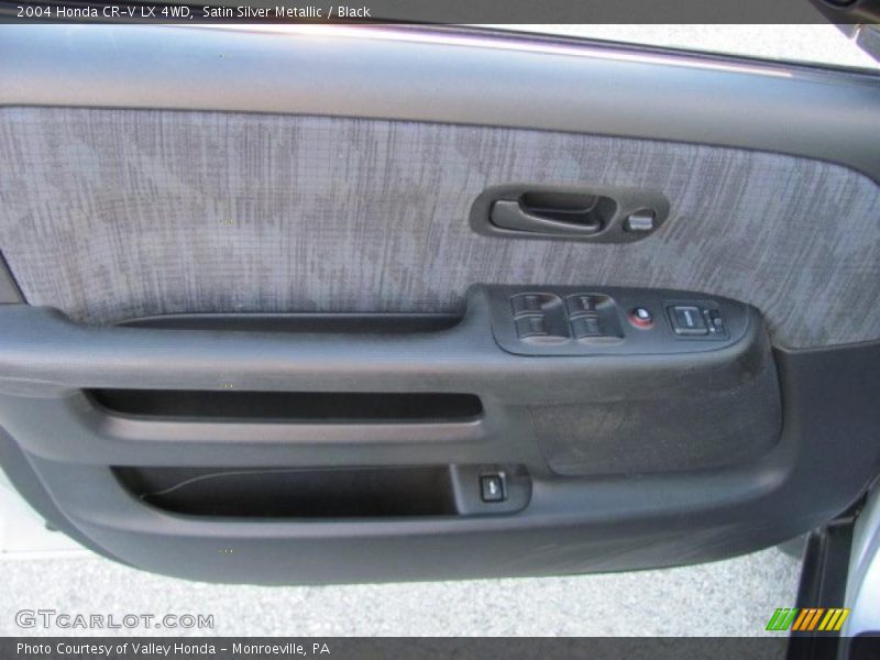 Satin Silver Metallic / Black 2004 Honda CR-V LX 4WD