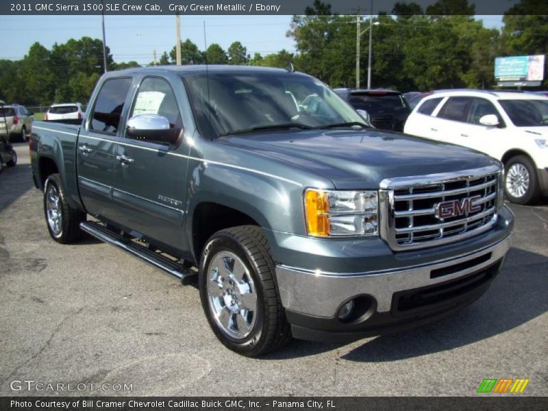 Front 3/4 View of 2011 Sierra 1500 SLE Crew Cab