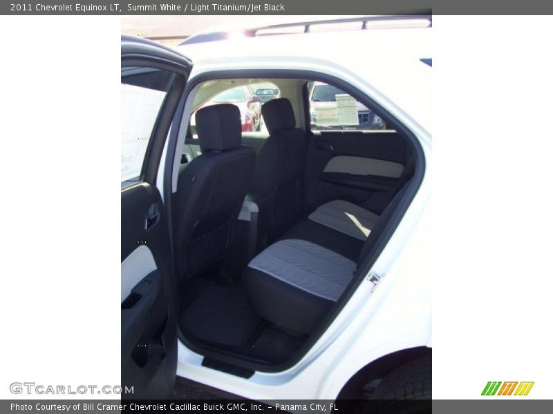 Summit White / Light Titanium/Jet Black 2011 Chevrolet Equinox LT