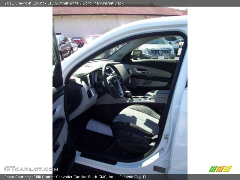 Summit White / Light Titanium/Jet Black 2011 Chevrolet Equinox LT