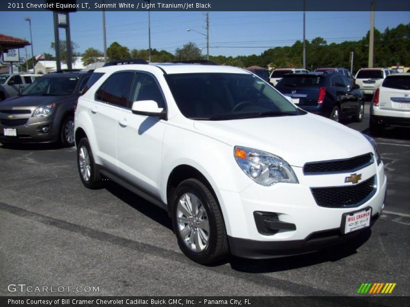 Front 3/4 View of 2011 Equinox LT