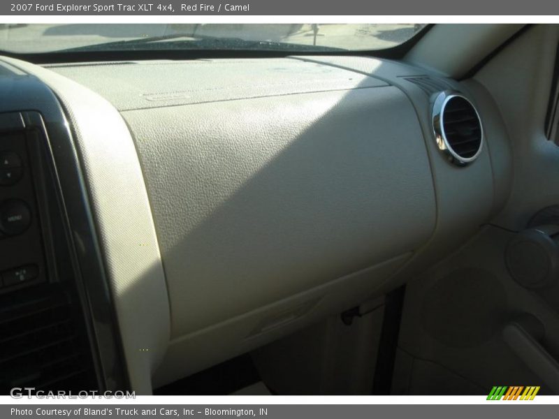 Red Fire / Camel 2007 Ford Explorer Sport Trac XLT 4x4