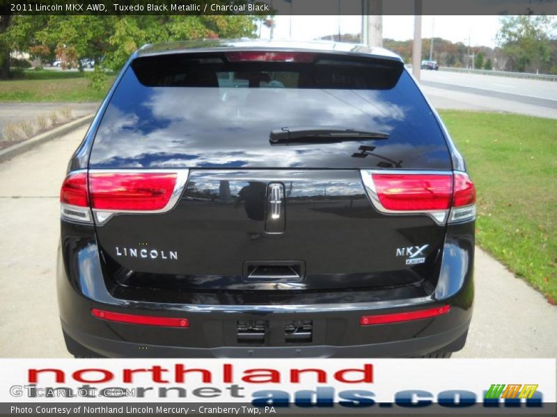 Tuxedo Black Metallic / Charcoal Black 2011 Lincoln MKX AWD