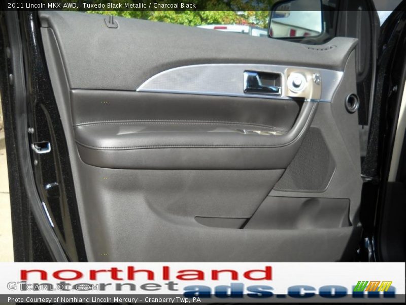 Tuxedo Black Metallic / Charcoal Black 2011 Lincoln MKX AWD