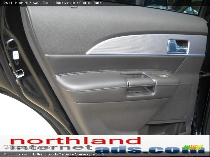 Tuxedo Black Metallic / Charcoal Black 2011 Lincoln MKX AWD