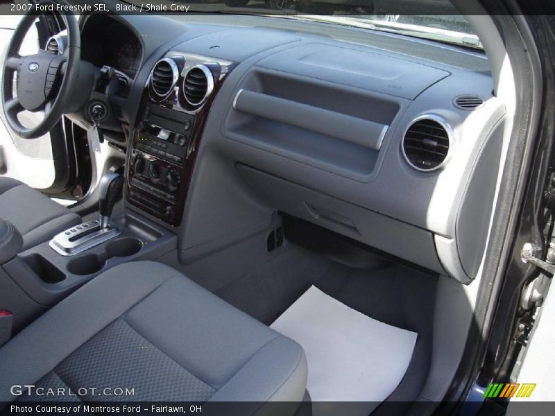 Black / Shale Grey 2007 Ford Freestyle SEL