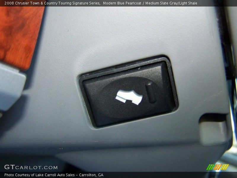 Modern Blue Pearlcoat / Medium Slate Gray/Light Shale 2008 Chrysler Town & Country Touring Signature Series