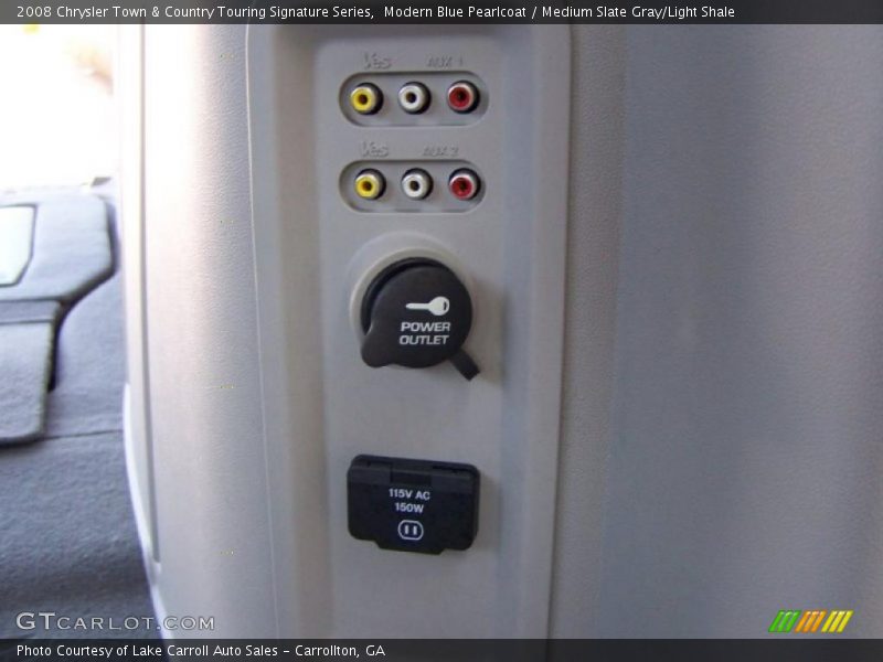 Modern Blue Pearlcoat / Medium Slate Gray/Light Shale 2008 Chrysler Town & Country Touring Signature Series