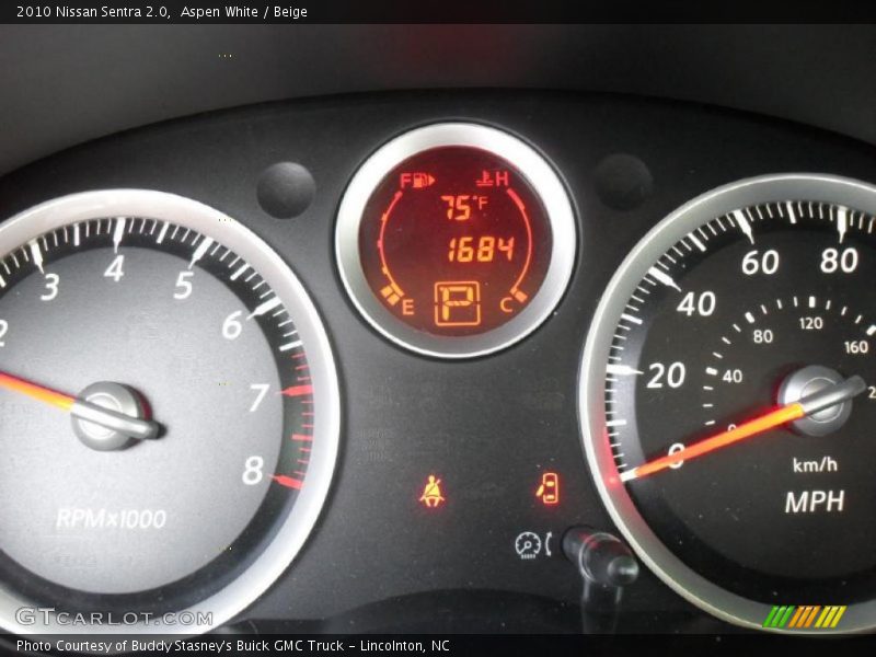 Aspen White / Beige 2010 Nissan Sentra 2.0