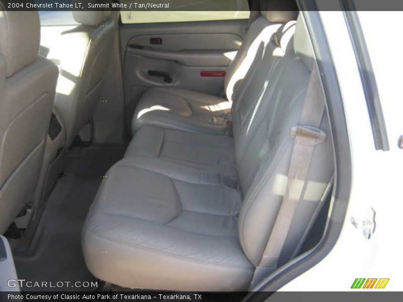 Summit White / Tan/Neutral 2004 Chevrolet Tahoe LT