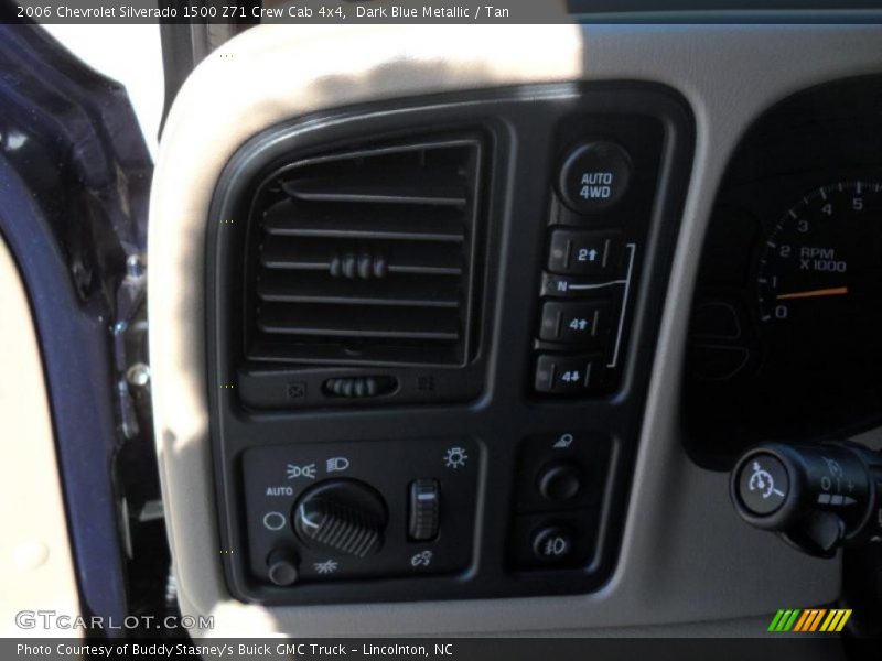 Dark Blue Metallic / Tan 2006 Chevrolet Silverado 1500 Z71 Crew Cab 4x4