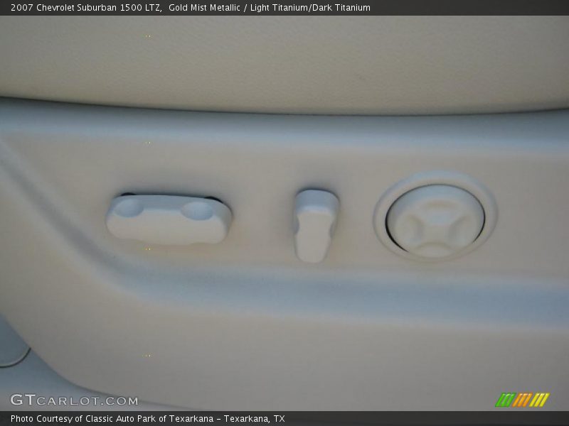 Gold Mist Metallic / Light Titanium/Dark Titanium 2007 Chevrolet Suburban 1500 LTZ