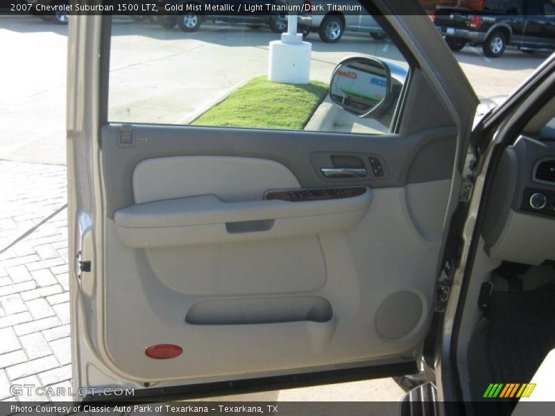 Gold Mist Metallic / Light Titanium/Dark Titanium 2007 Chevrolet Suburban 1500 LTZ