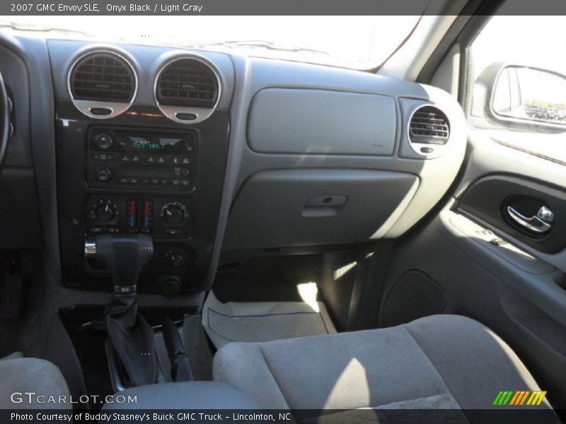 Onyx Black / Light Gray 2007 GMC Envoy SLE