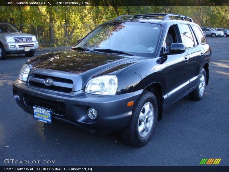 Front 3/4 View of 2005 Santa Fe GLS