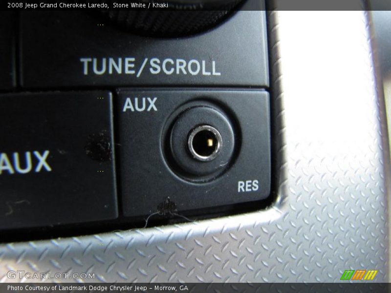 Stone White / Khaki 2008 Jeep Grand Cherokee Laredo