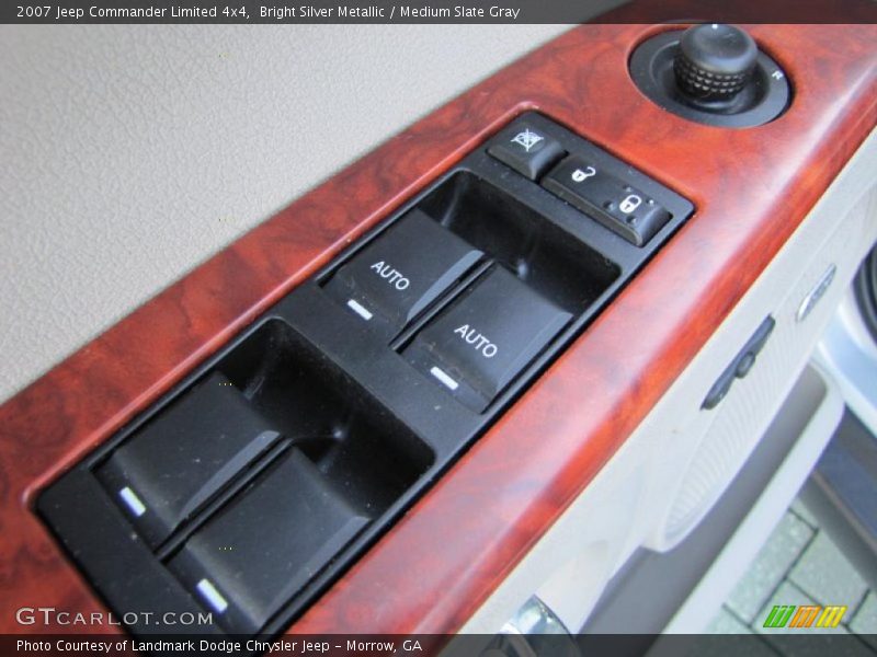 Bright Silver Metallic / Medium Slate Gray 2007 Jeep Commander Limited 4x4