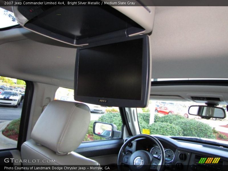 Bright Silver Metallic / Medium Slate Gray 2007 Jeep Commander Limited 4x4