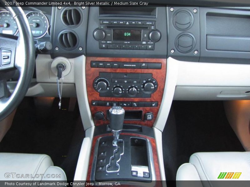 Controls of 2007 Commander Limited 4x4