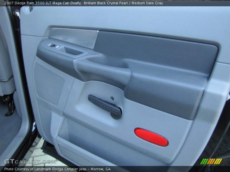 Door Panel of 2007 Ram 3500 SLT Mega Cab Dually