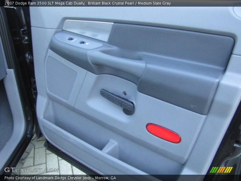 Door Panel of 2007 Ram 3500 SLT Mega Cab Dually