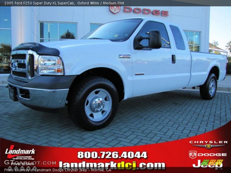 Oxford White / Medium Flint 2005 Ford F250 Super Duty XL SuperCab