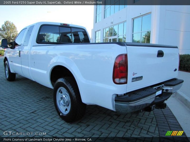 Oxford White / Medium Flint 2005 Ford F250 Super Duty XL SuperCab