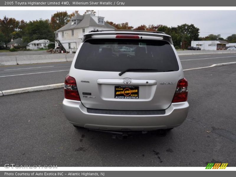 Millenium Silver Metallic / Gray 2005 Toyota Highlander Limited 4WD