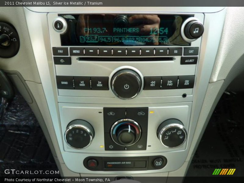 Silver Ice Metallic / Titanium 2011 Chevrolet Malibu LS