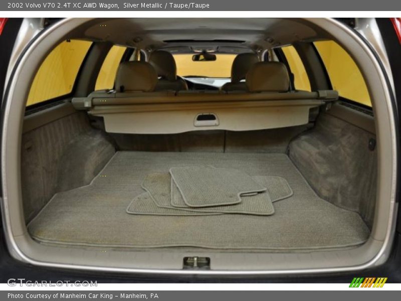 Silver Metallic / Taupe/Taupe 2002 Volvo V70 2.4T XC AWD Wagon